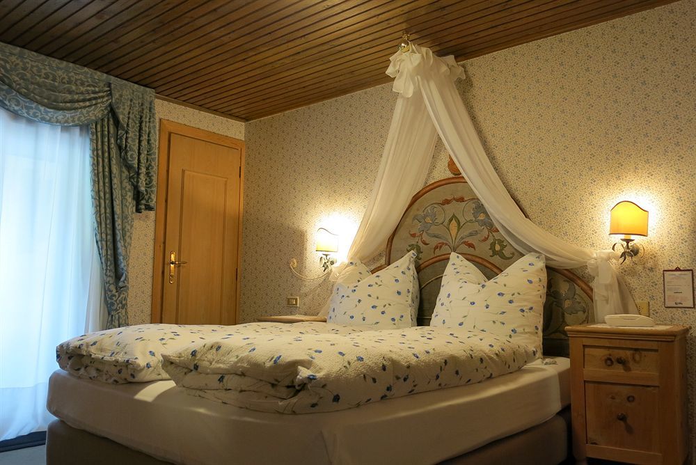 Digonera Historic Hotel B&B Rocca Pietore Exteriör bild