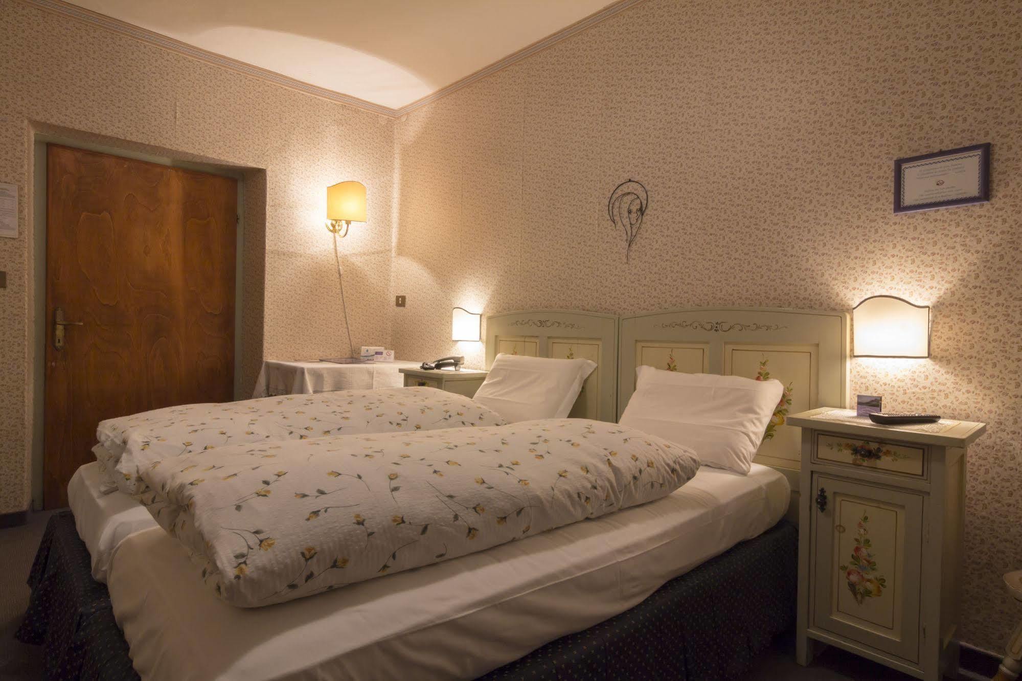 Digonera Historic Hotel B&B Rocca Pietore Exteriör bild