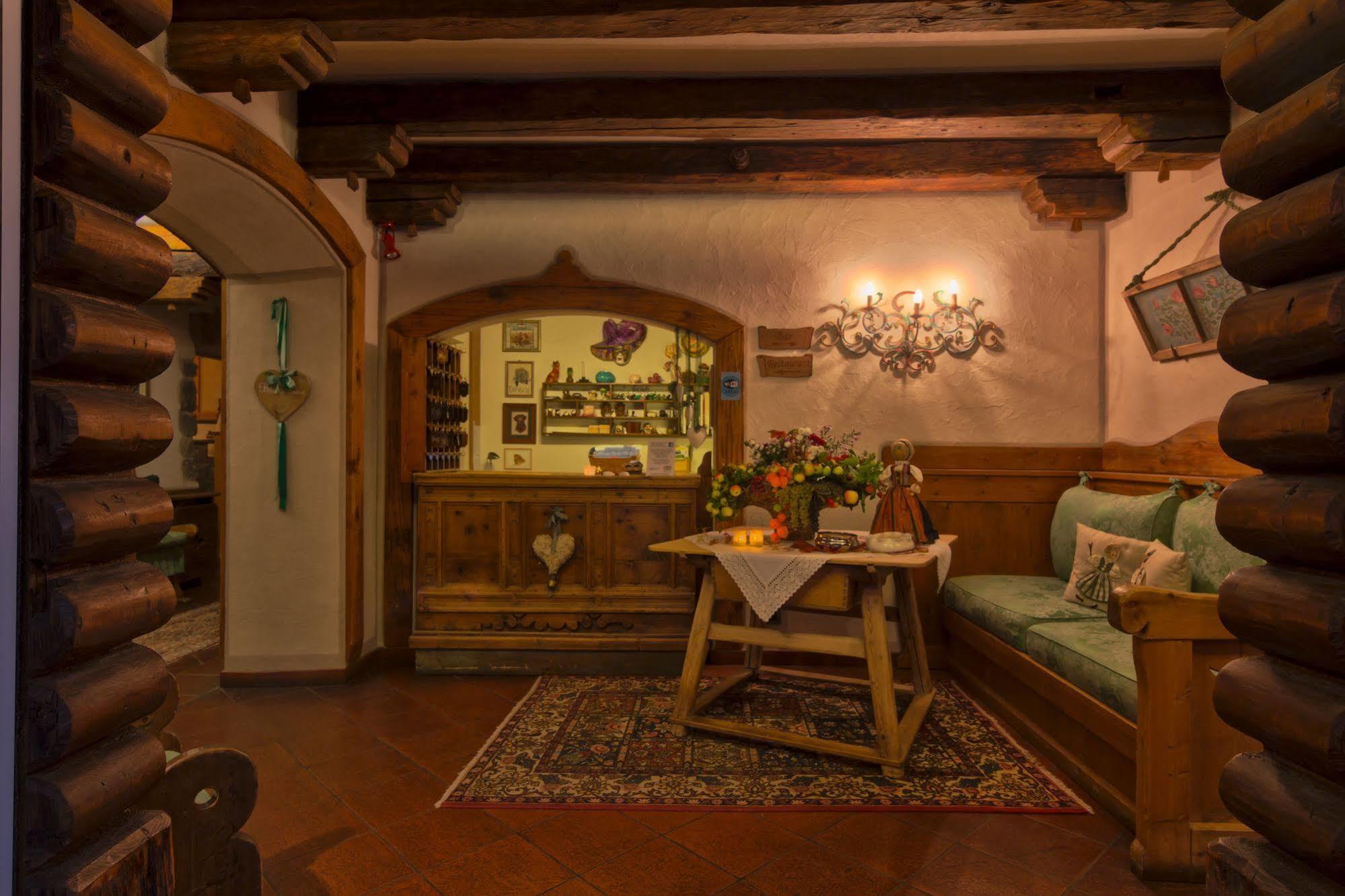 Digonera Historic Hotel B&B Rocca Pietore Exteriör bild